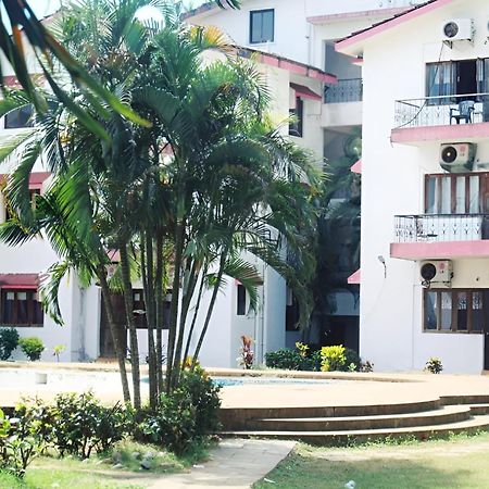 Ronne'S Little Baga Service Apartments Exterior foto
